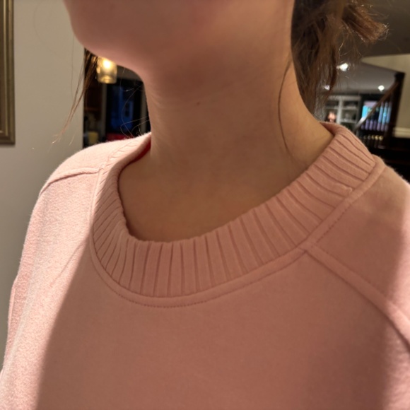 Aerie pink oversized crew neck size small in colour pink - Picture 9 of 12